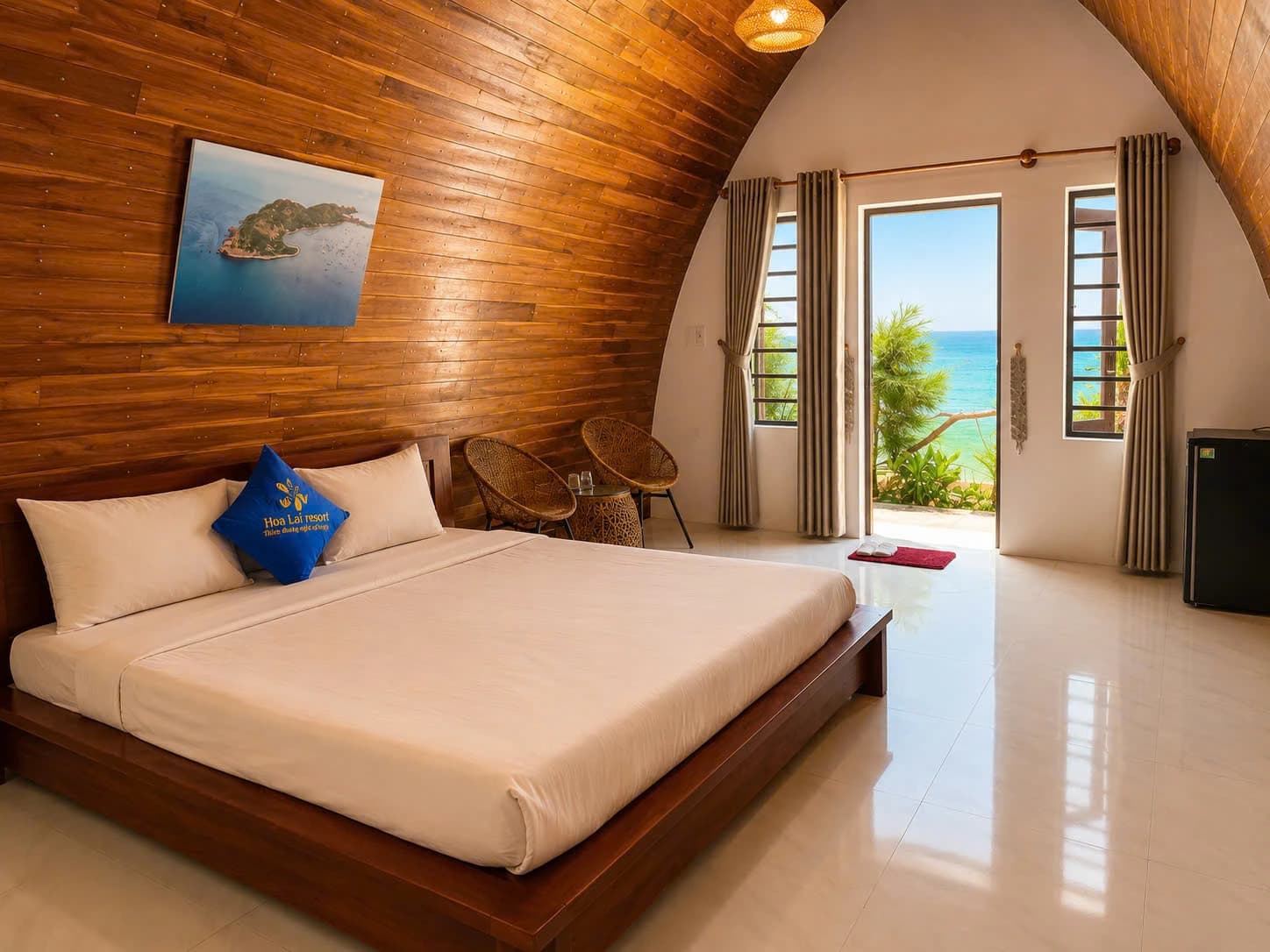 Bungalow Sát Biển 2 Người Lớn & 1 Trẻ Em