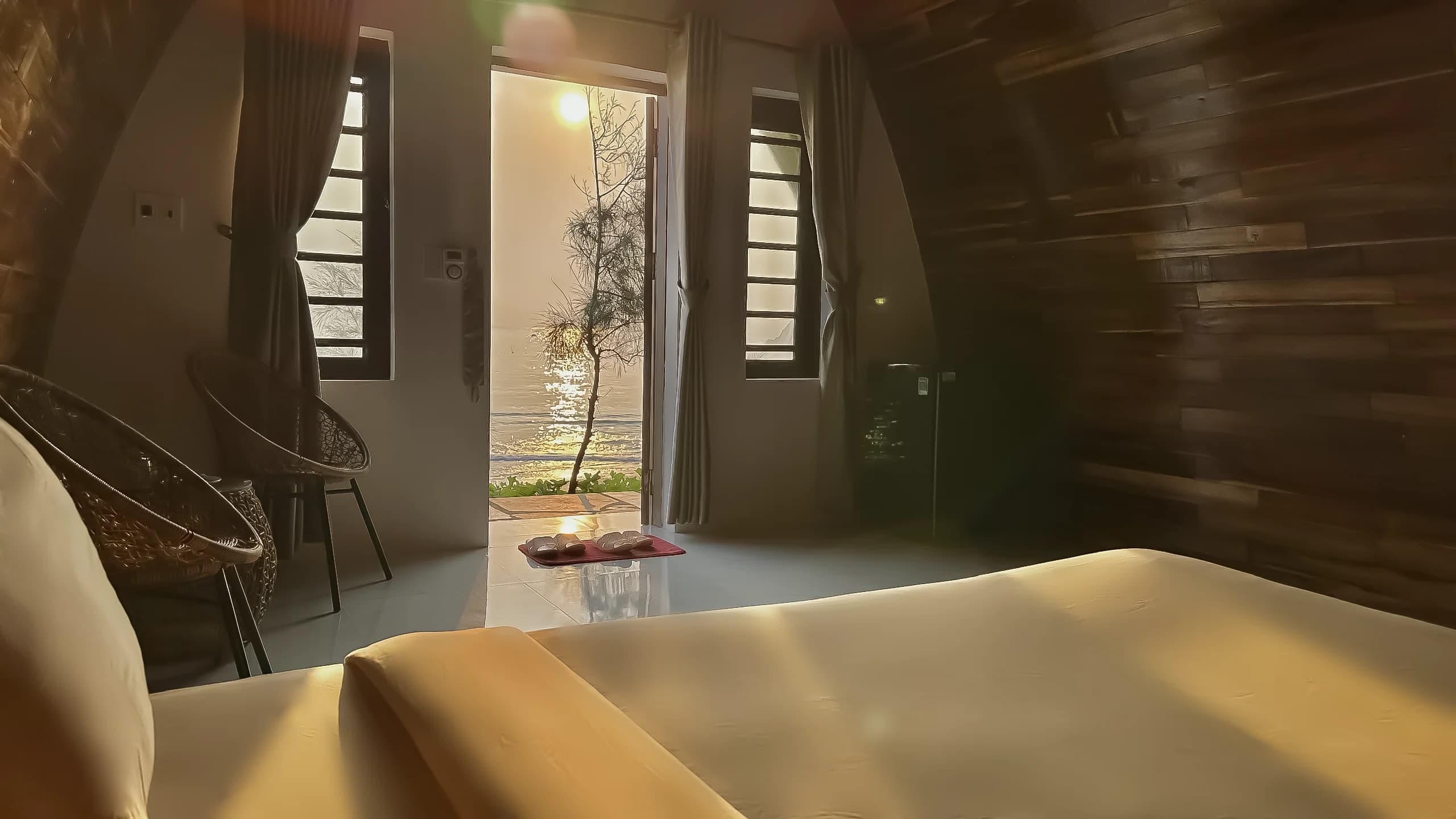 Bungalow Sát Biển 2 Người Lớn & 1 Trẻ Em 3