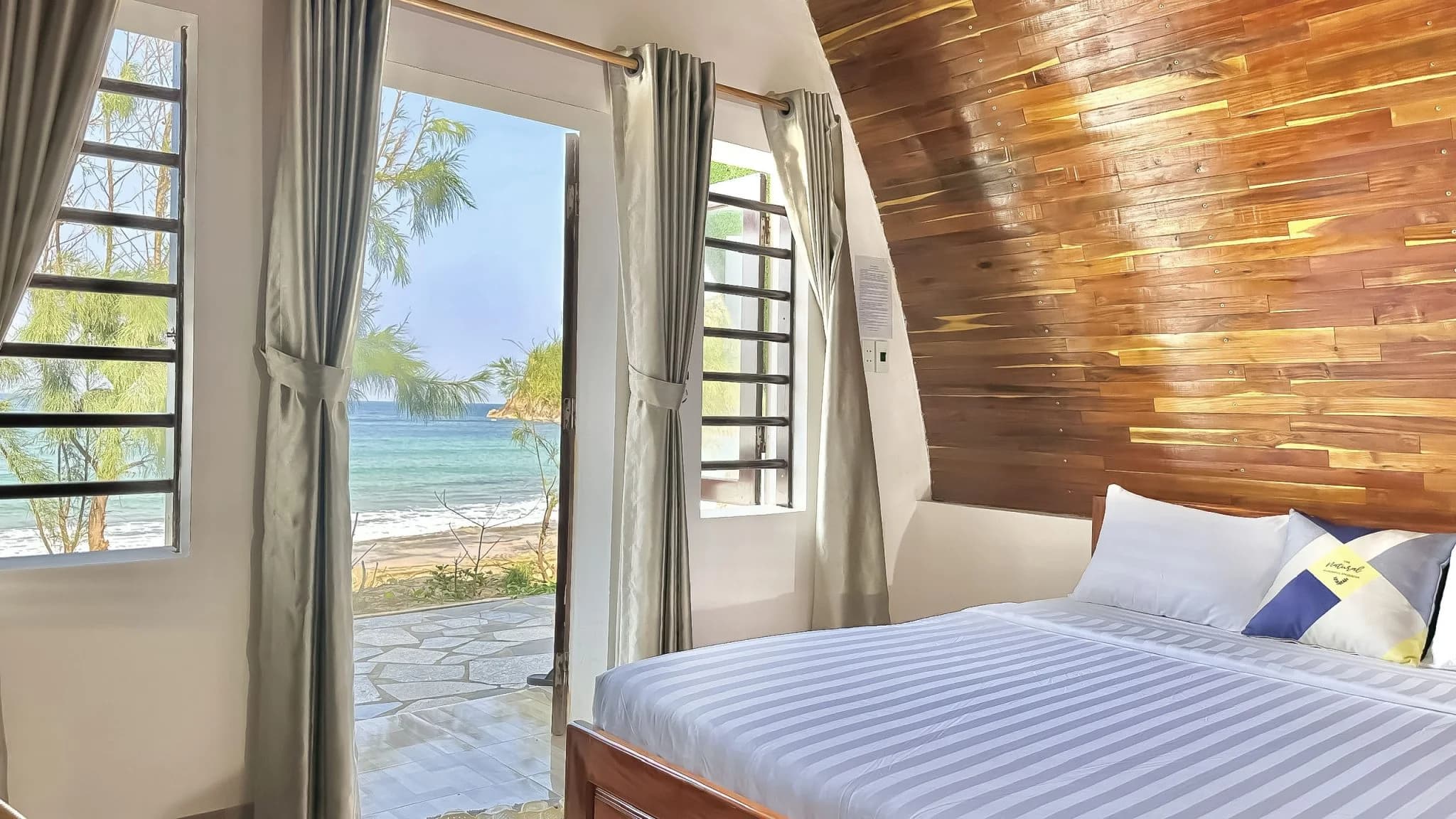 Bungalow Sát Biển 4 Người Lớn