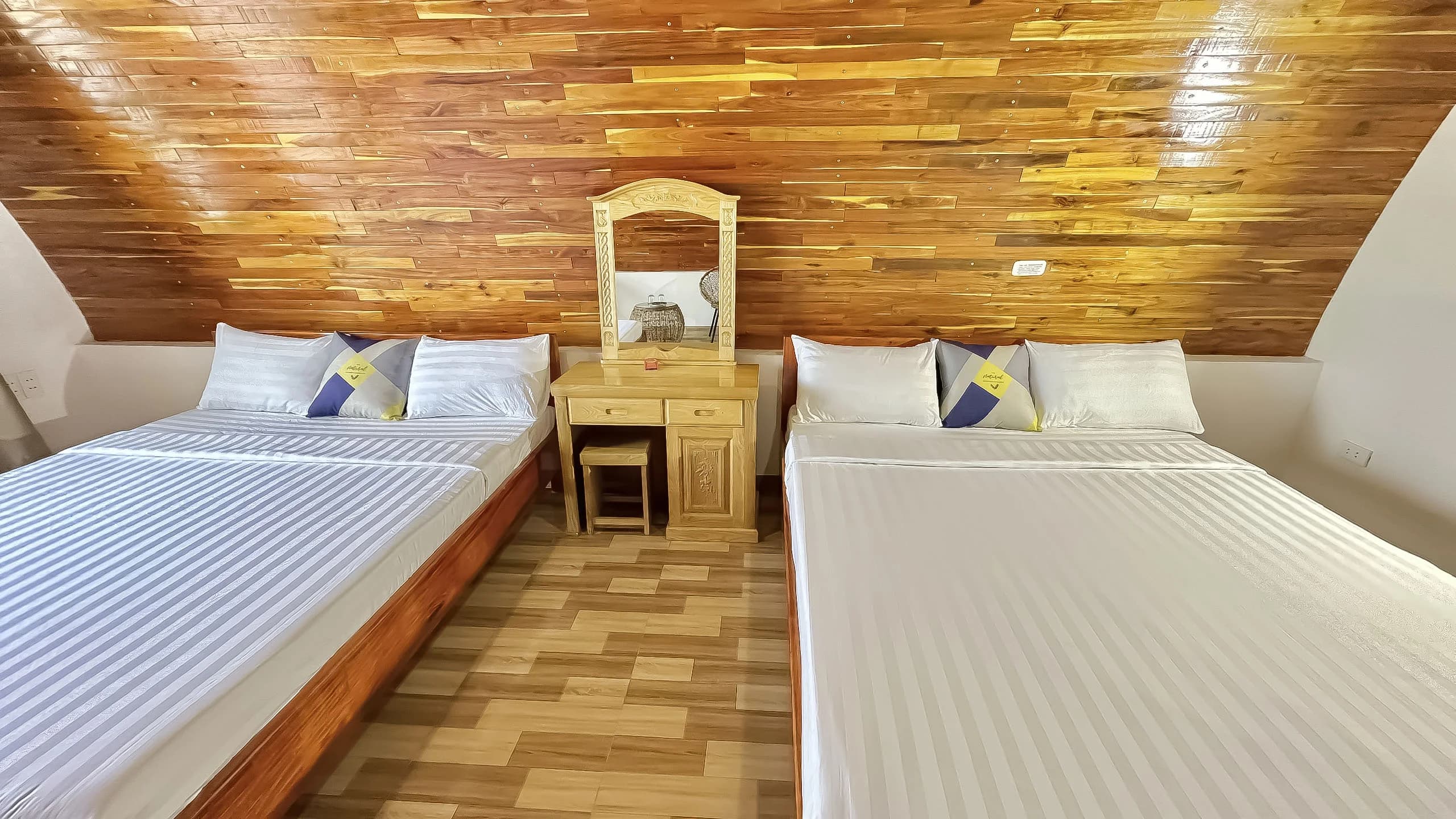 COMBO TRỌN GÓI ĂN & Ở 3 NGÀY 2 ĐÊM BUNGALOW SÁT BIỂN 4NL 4