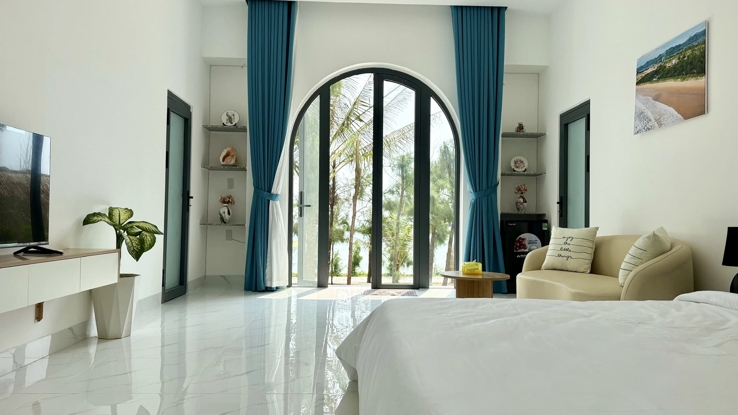 COMBO TRỌN GÓI ĂN & Ở 3 NGÀY 2 ĐÊM SUNRISE SEA VILLA 1