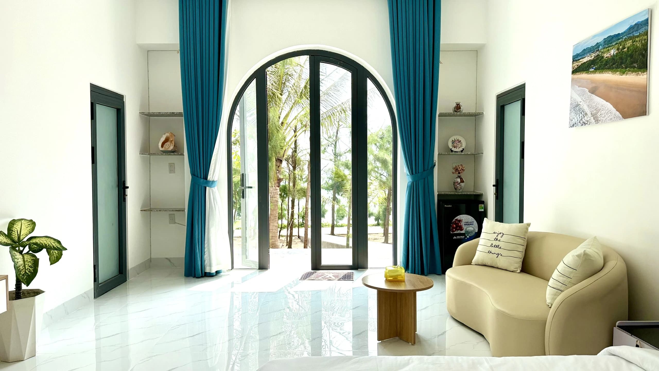 COMBO TRỌN GÓI ĂN & Ở 3 NGÀY 2 ĐÊM SUNRISE SEA VILLA 5