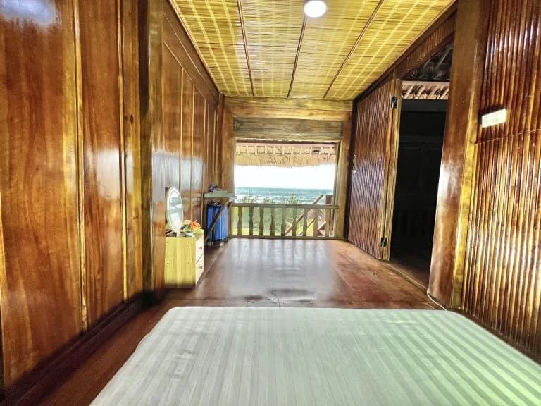 COMBO TRỌN GÓI ĂN & Ở 2 NGÀY 1 ĐÊM VILLA NHÀ GỖ VIEW BIỂN — CẢ CĂN 38NL 7