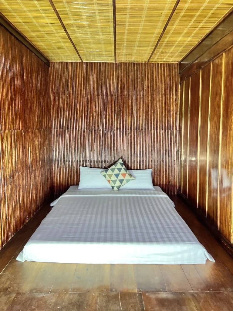 COMBO TRỌN GÓI ĂN & Ở 2 NGÀY 1 ĐÊM VILLA NHÀ GỖ VIEW BIỂN — CẢ CĂN 38NL 8